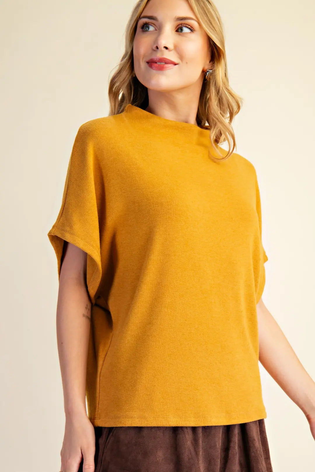 Mock Neck Short Sleeve Pullover Knit Top