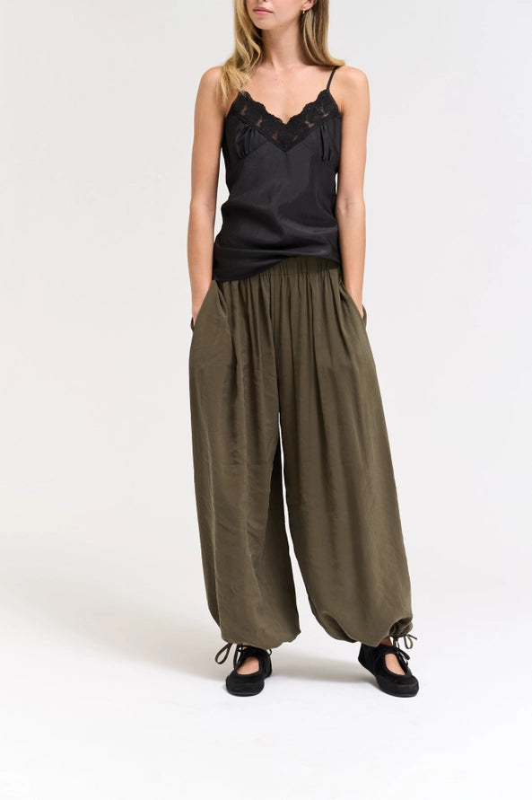 Deep Olive Pleated Waist Balloon Pants